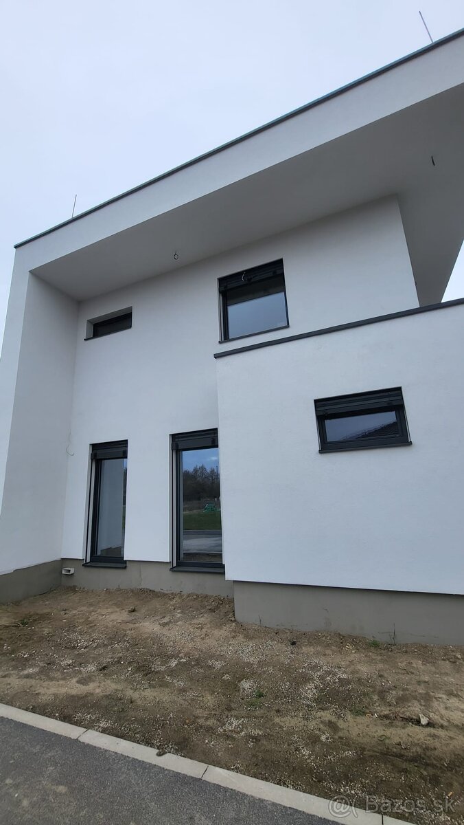 Luxusná dvojpodlažná Novostavba pri Dunaji Štúrovo