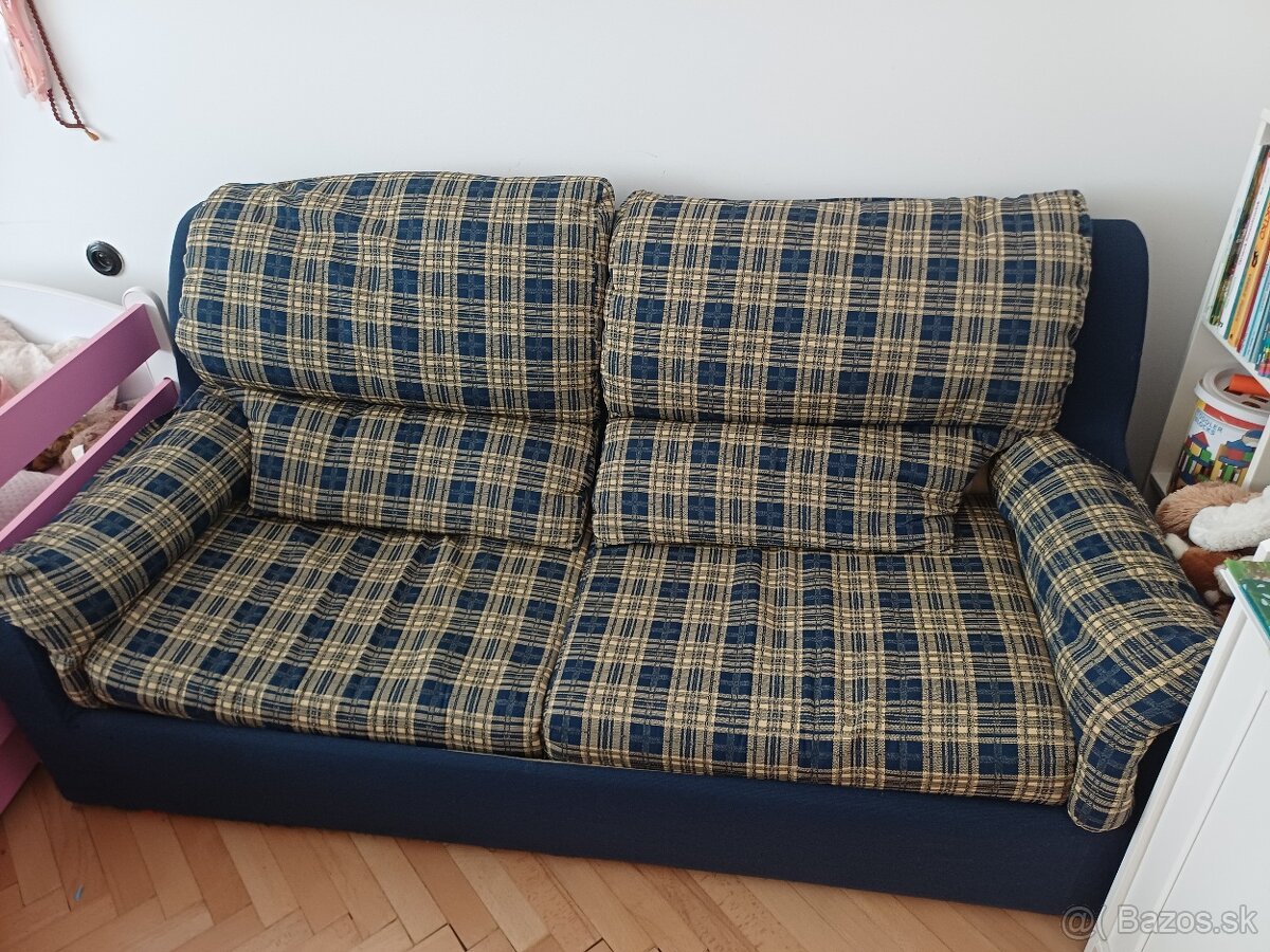 Darujem rozkladací gauč