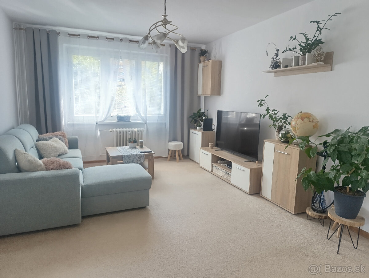 Predaj – 3 izbový byt, 70m2, Nová Dubnica