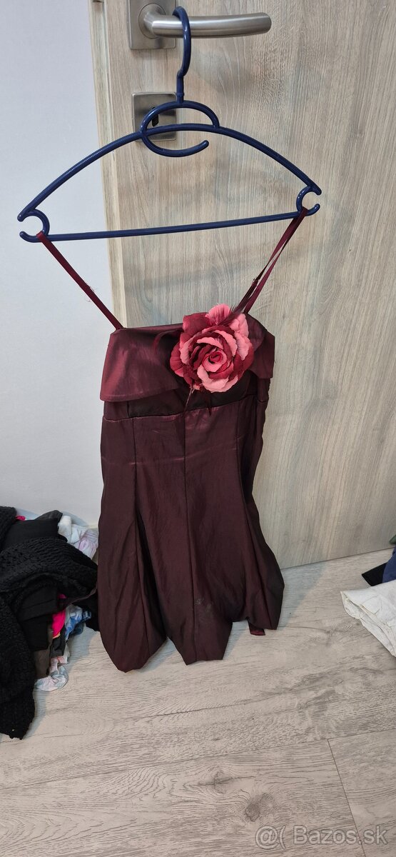 Darujem balik oblečenia