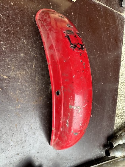 Predám zadný blatník JAWA 350/634