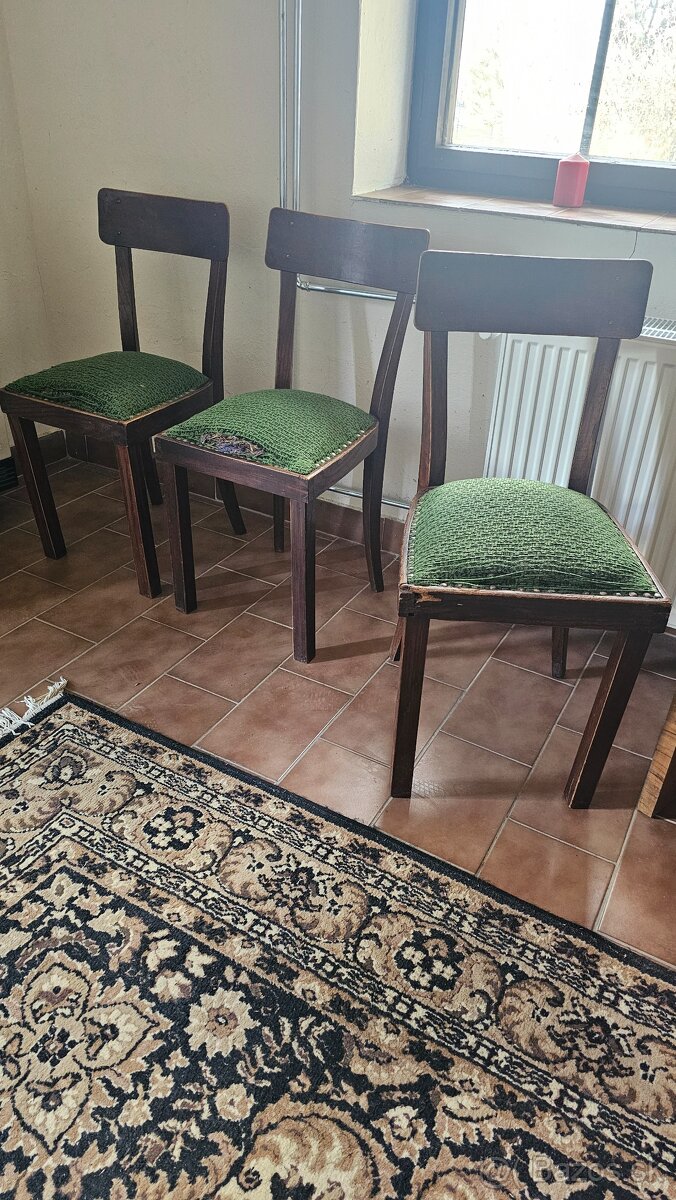 Predam za symbolicku stoličky