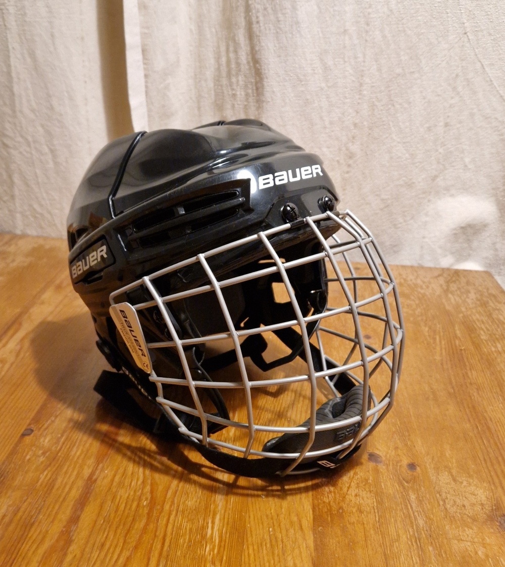 Hokejová prilba Bauer