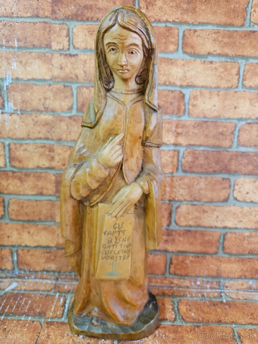 Drevená soška cena 40€ výška 32cm