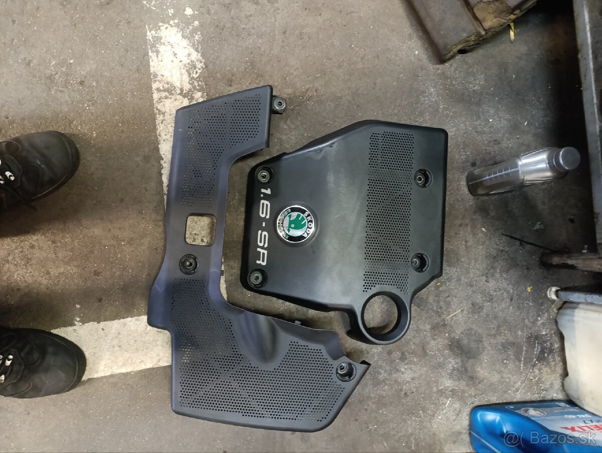 Octavia 1.6 horný kryt motora
