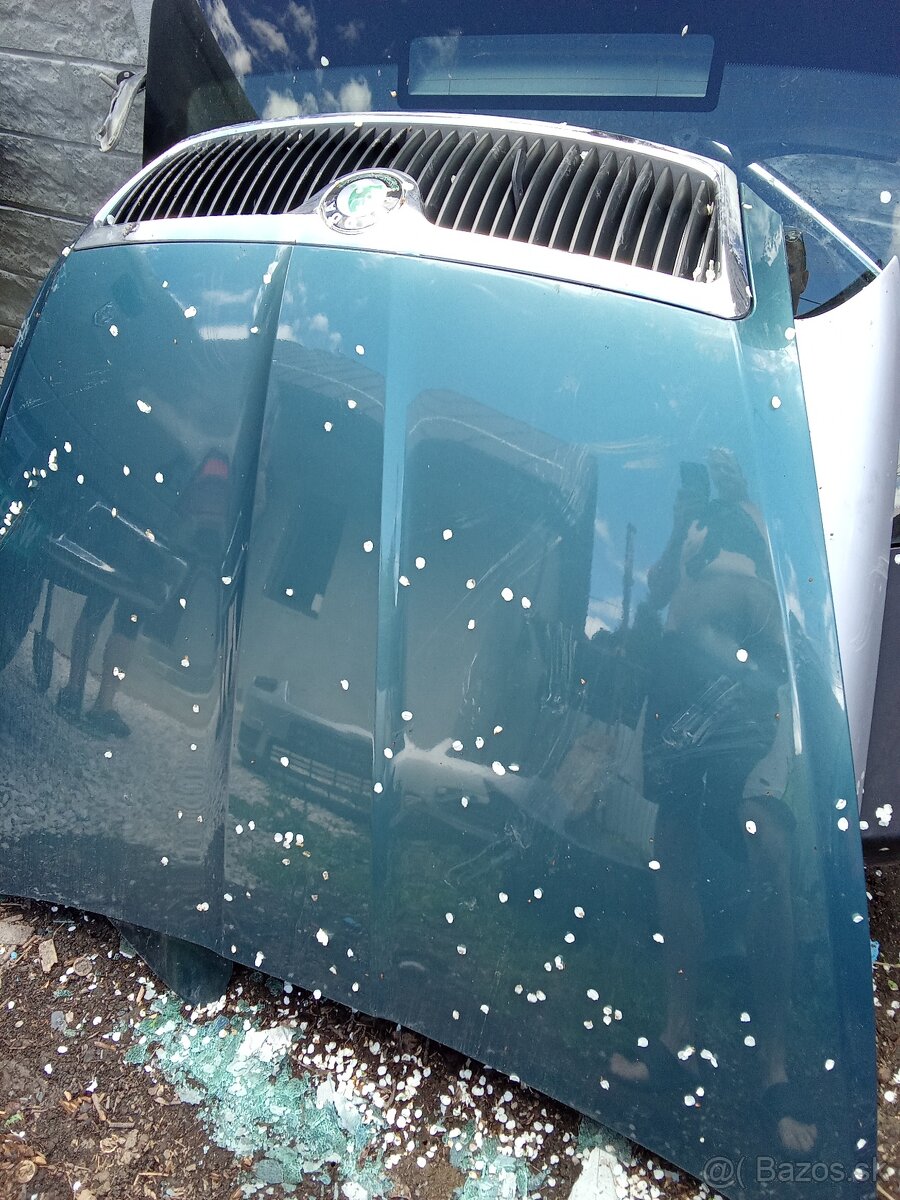 Predám prednú kapotu škoda Octavia 2