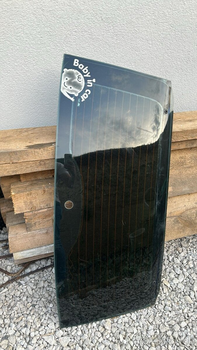 Predám zadné sklo na Ford c-max