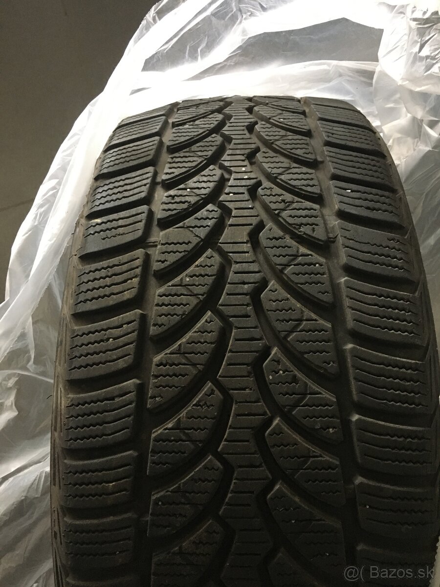 Predám zimné pneu 225/50R17