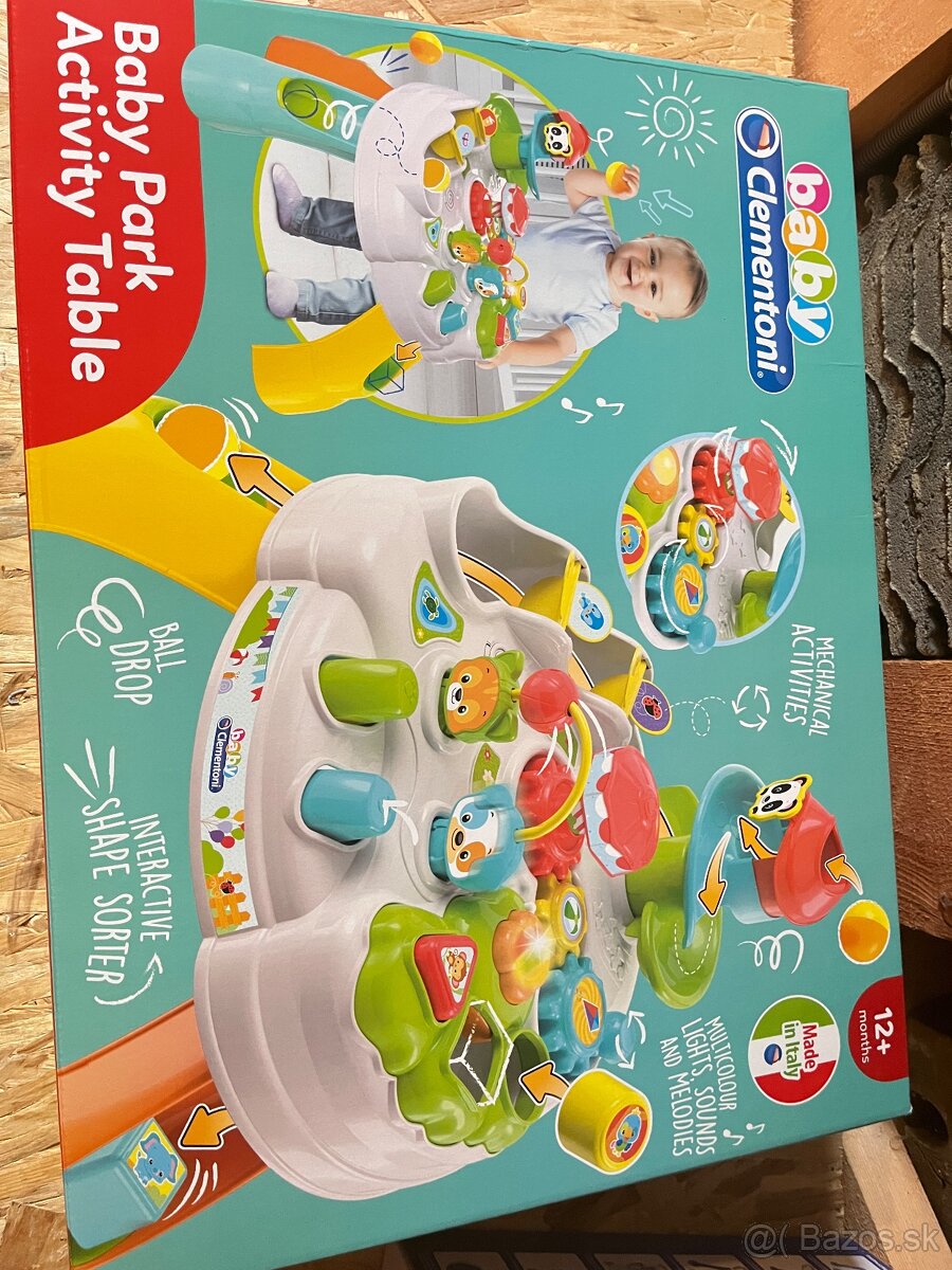 Hrací stolík