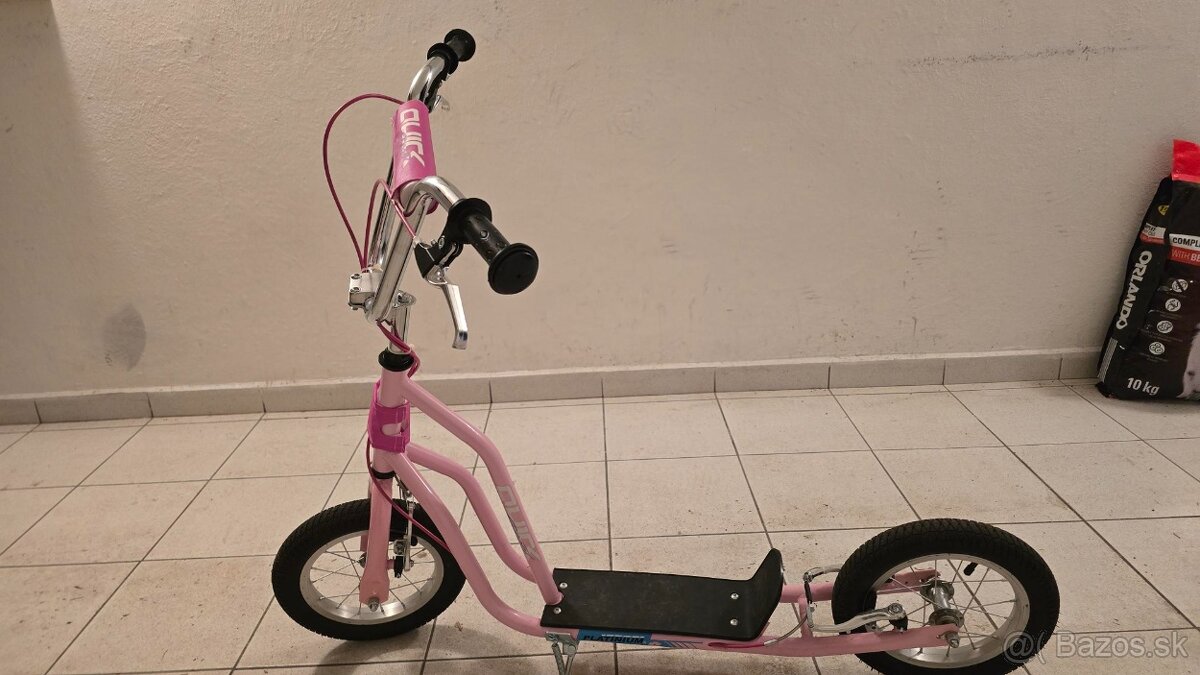 Dievčenská kolobežka 12" koleso