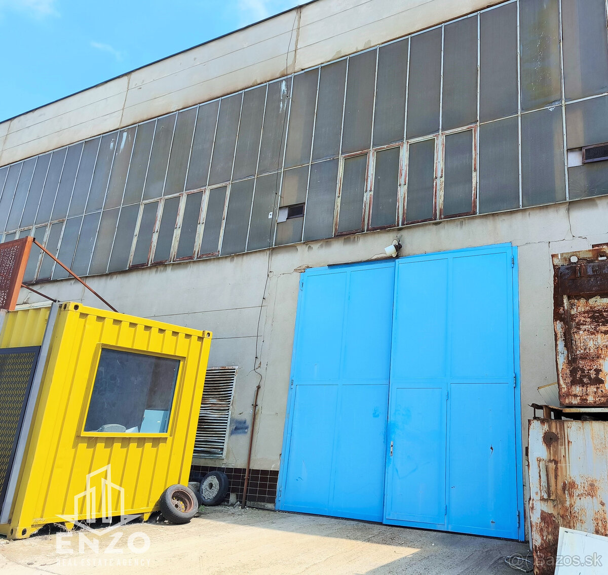 Výrobná hala 368 m2 s vlastným zázemím 80 m2 - Galvaniho