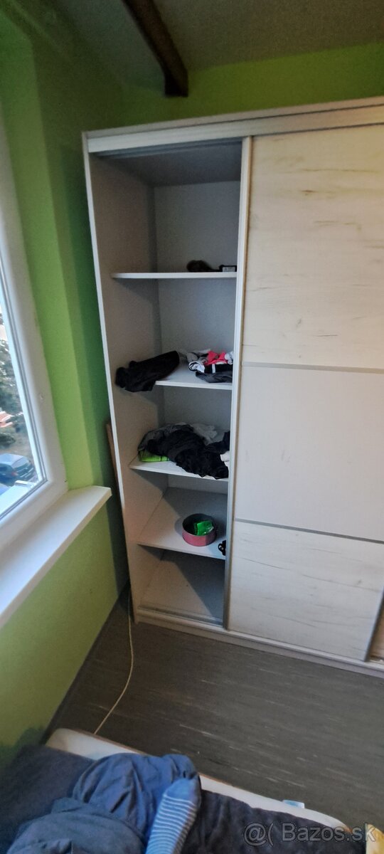Predám vstavanú skriňu