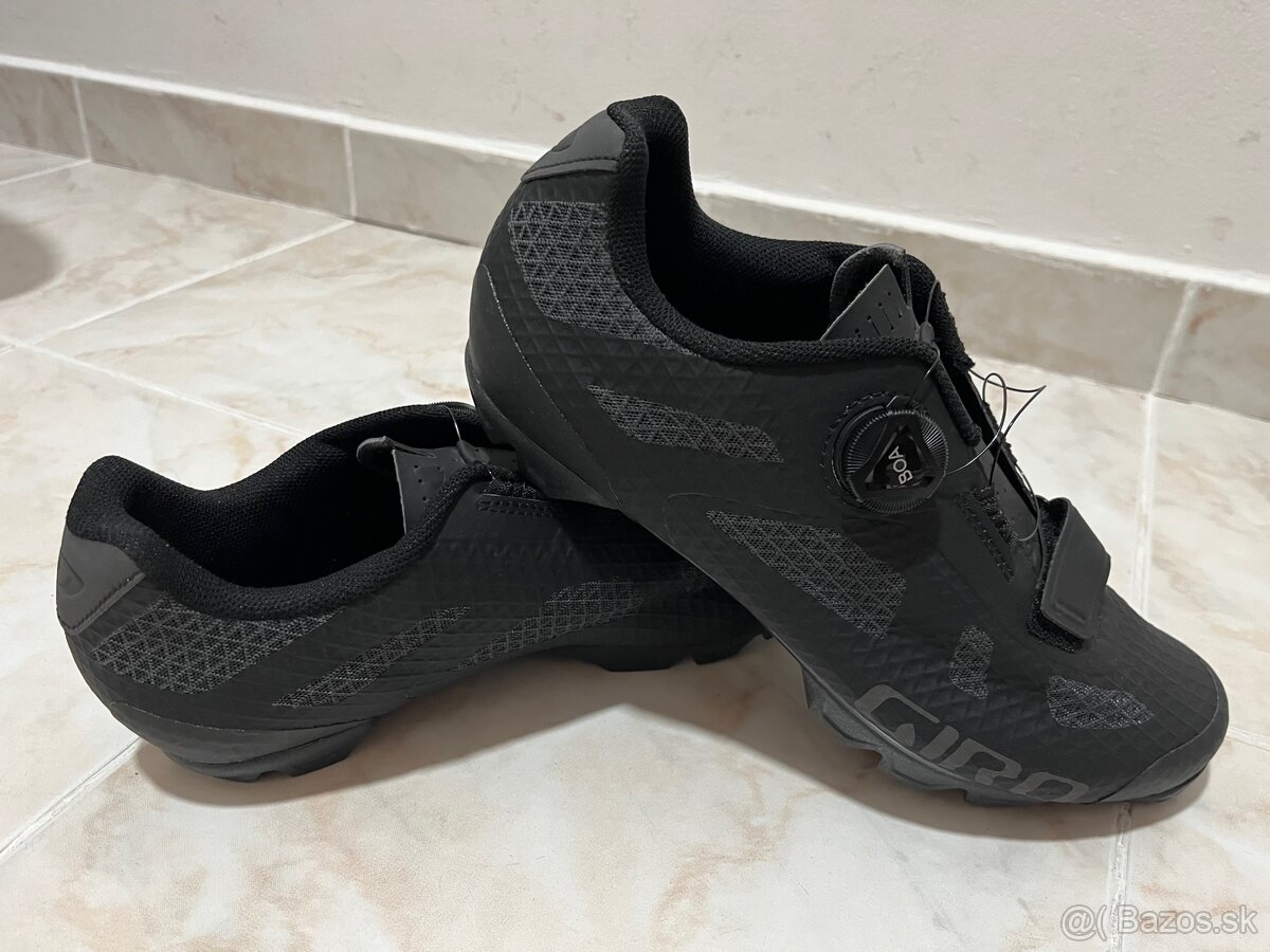 Cyklistické tretry Giro rincon 44