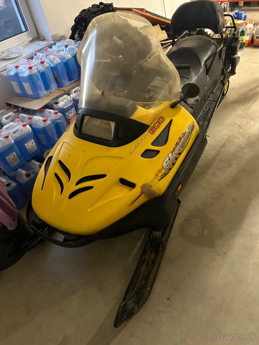 Snežný skúter Can am Skandic 600