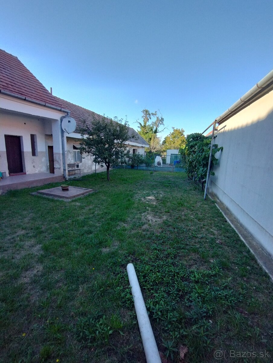 Predáme starší rodinný dom v obci Jakubov pri Malackách
