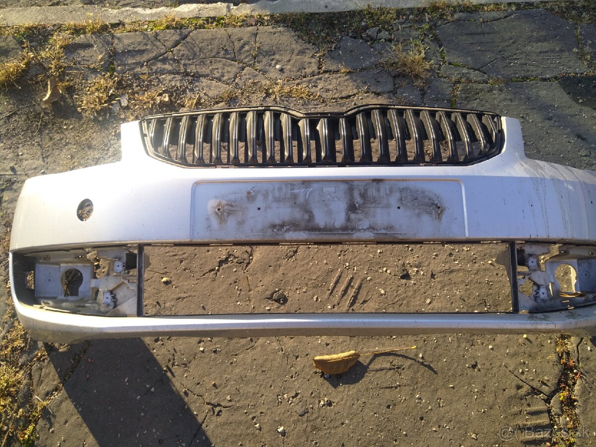 Škoda Octavia III predný nárazník