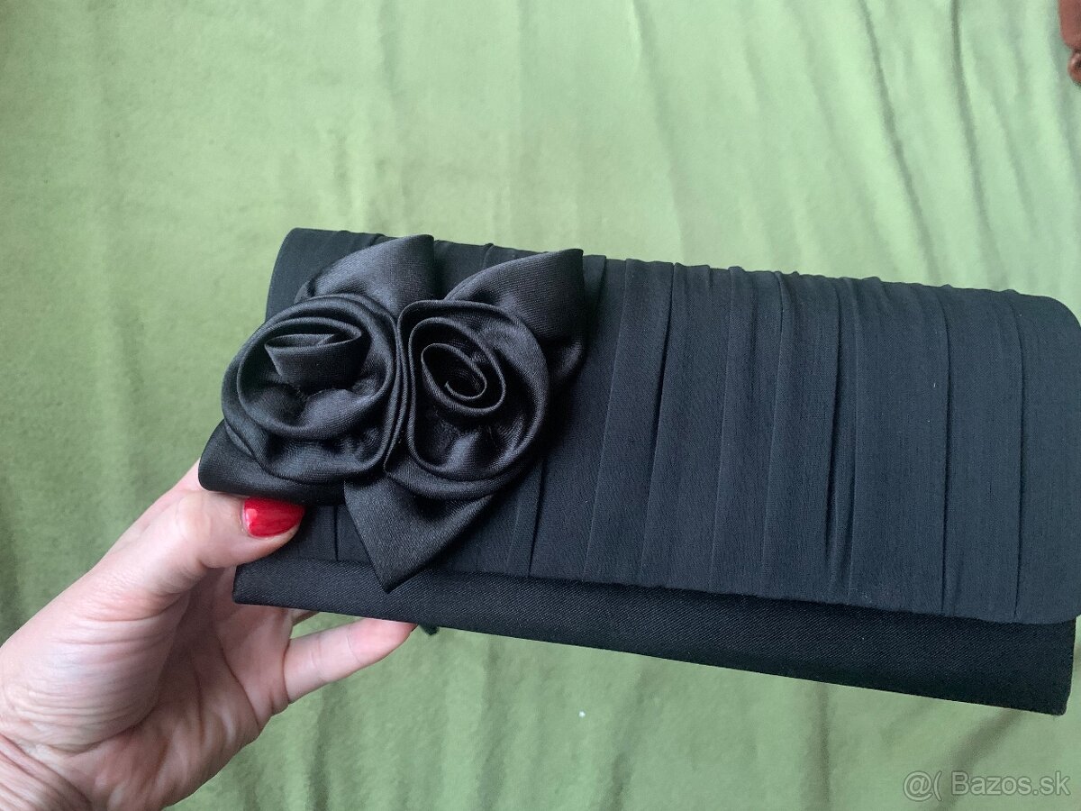 Kabelka na ples, spolocenska