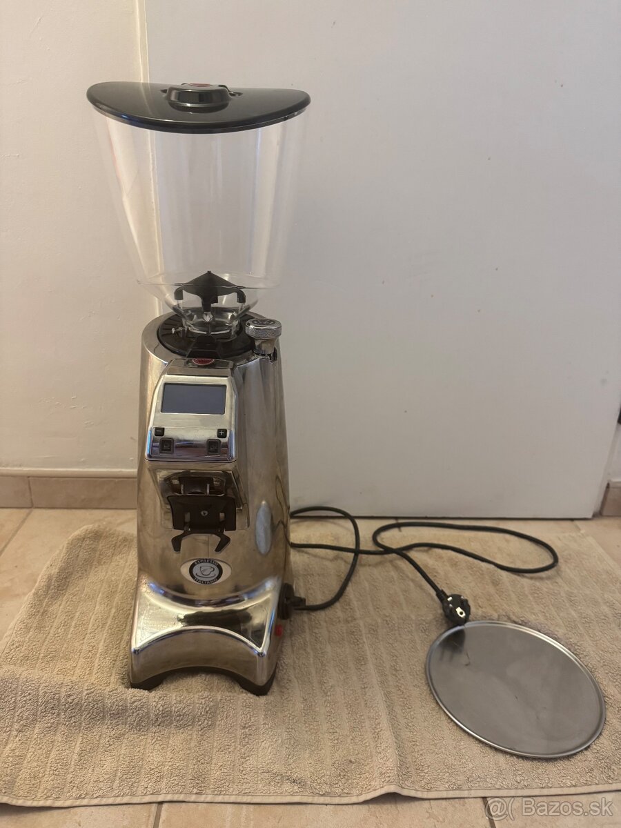 Mlyncek na kávu Eureka Olympus 75e chróm s 2 hoppers