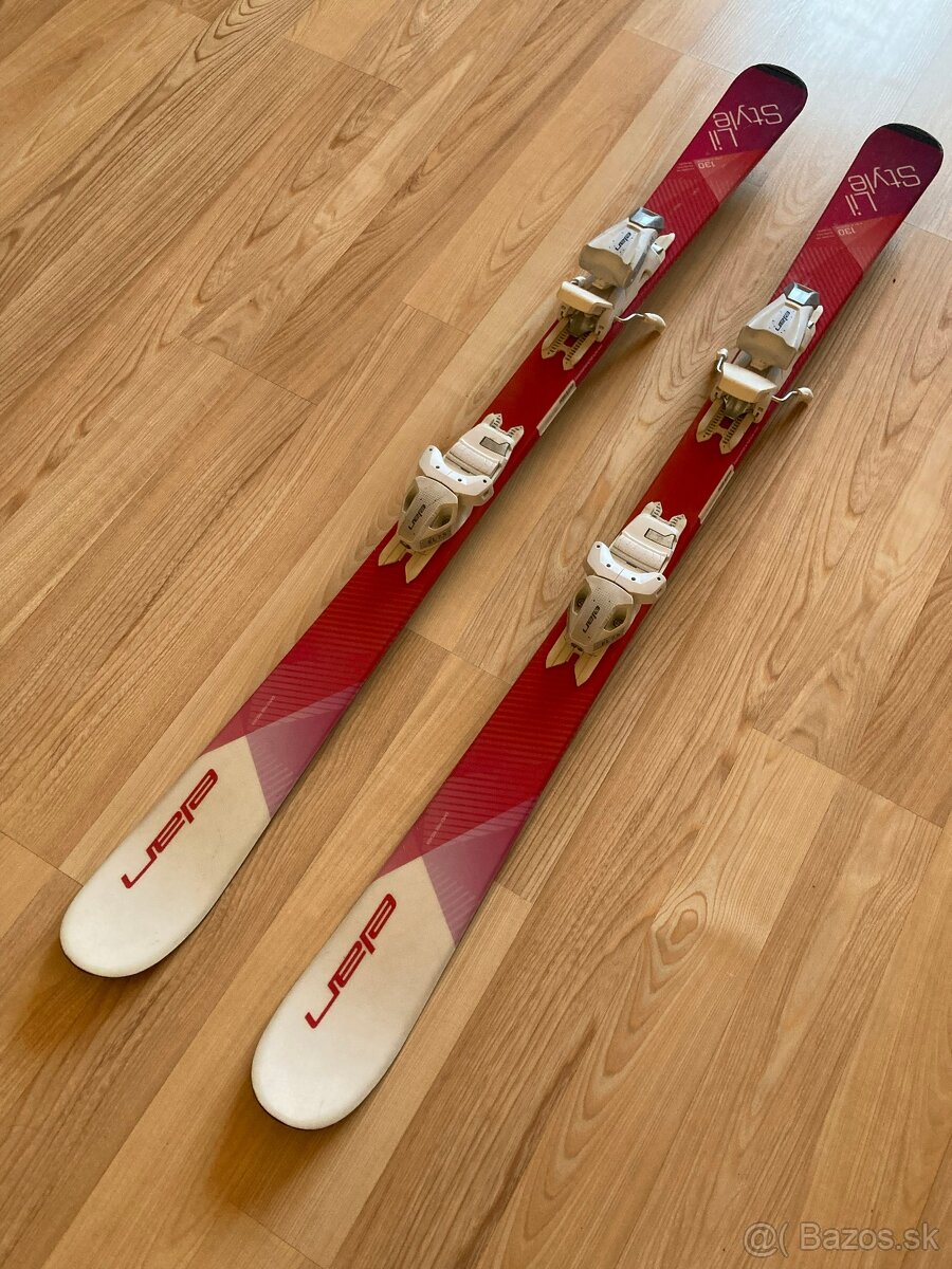 Dievčenské lyže a palice