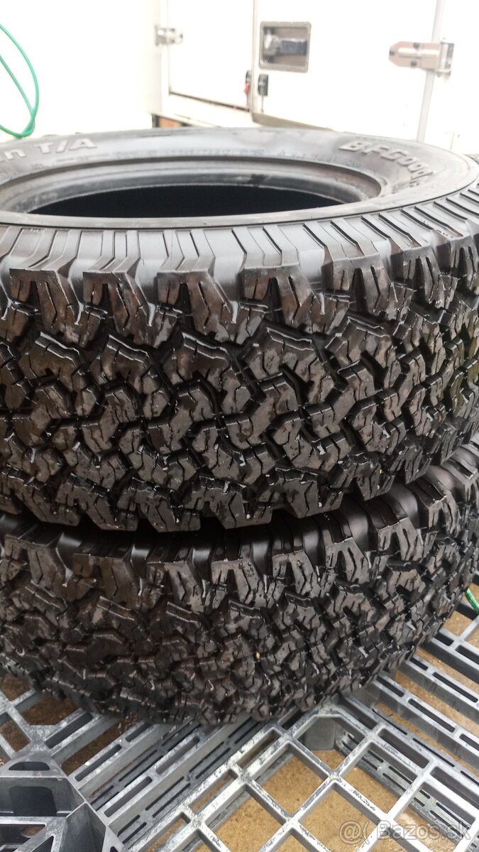 Bf goodrich All tereain 285/70/17