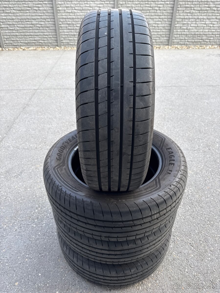Predám letnú sadu 235/60 R18 GOOD YEAR