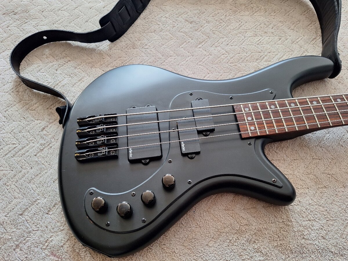 Basgitara Schecter Stiletto Stealth 4