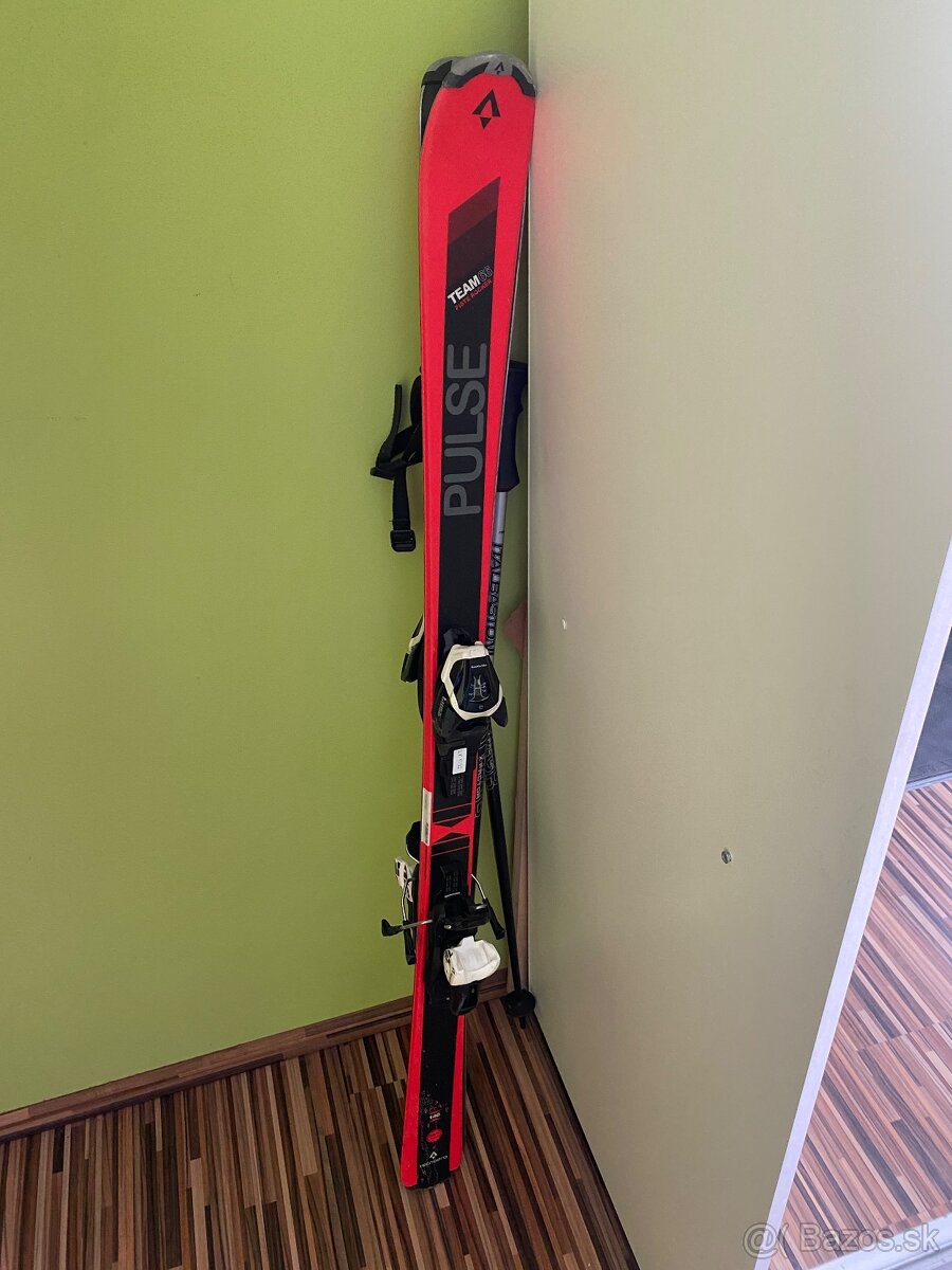 Lyze 140 pulse s palicami technopro