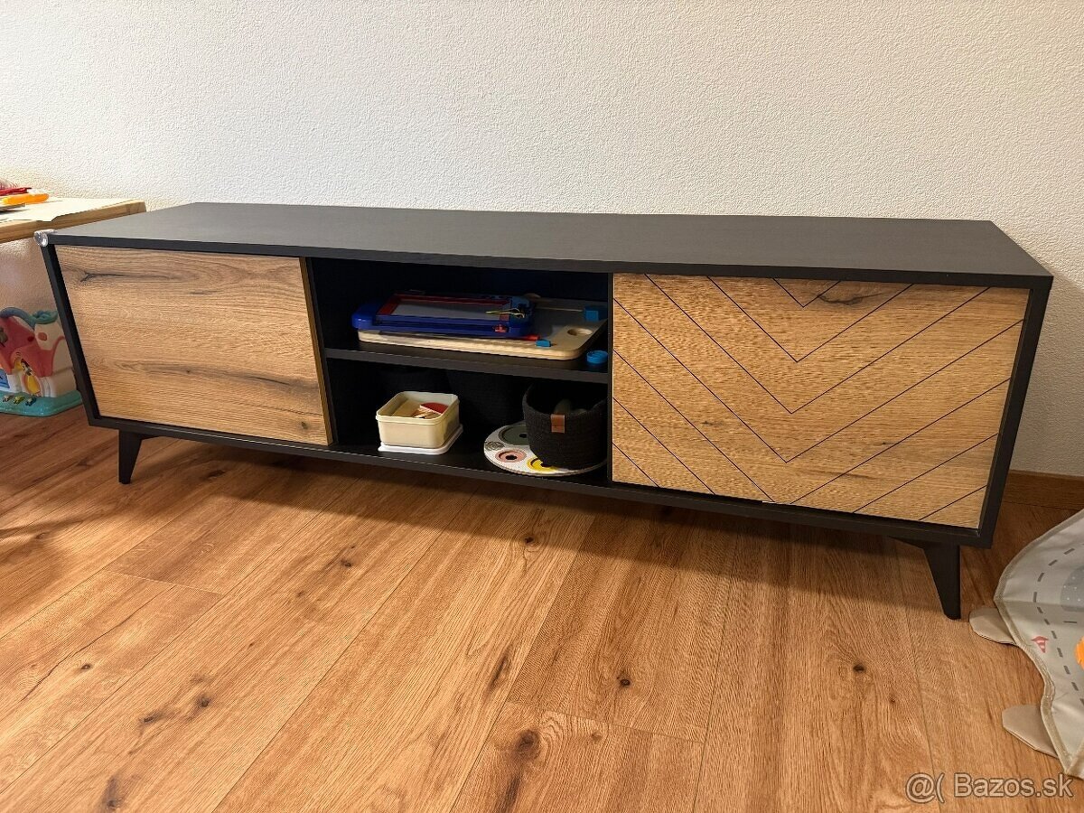 Predám tv stolík https://www.merkurymarket.sk/vrobok/tv-stol