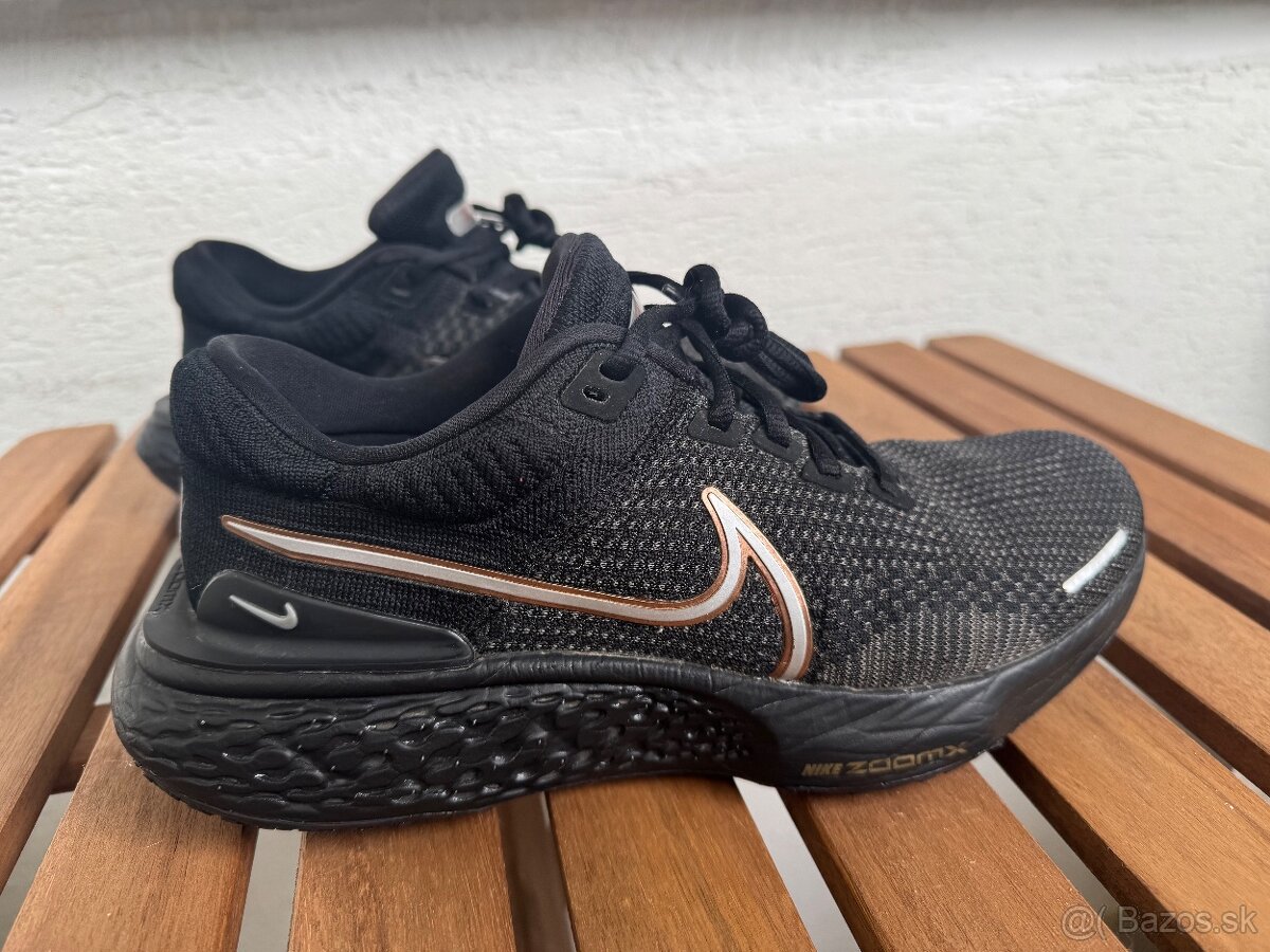 Nike Invincible Run 2 bežecké tenisky