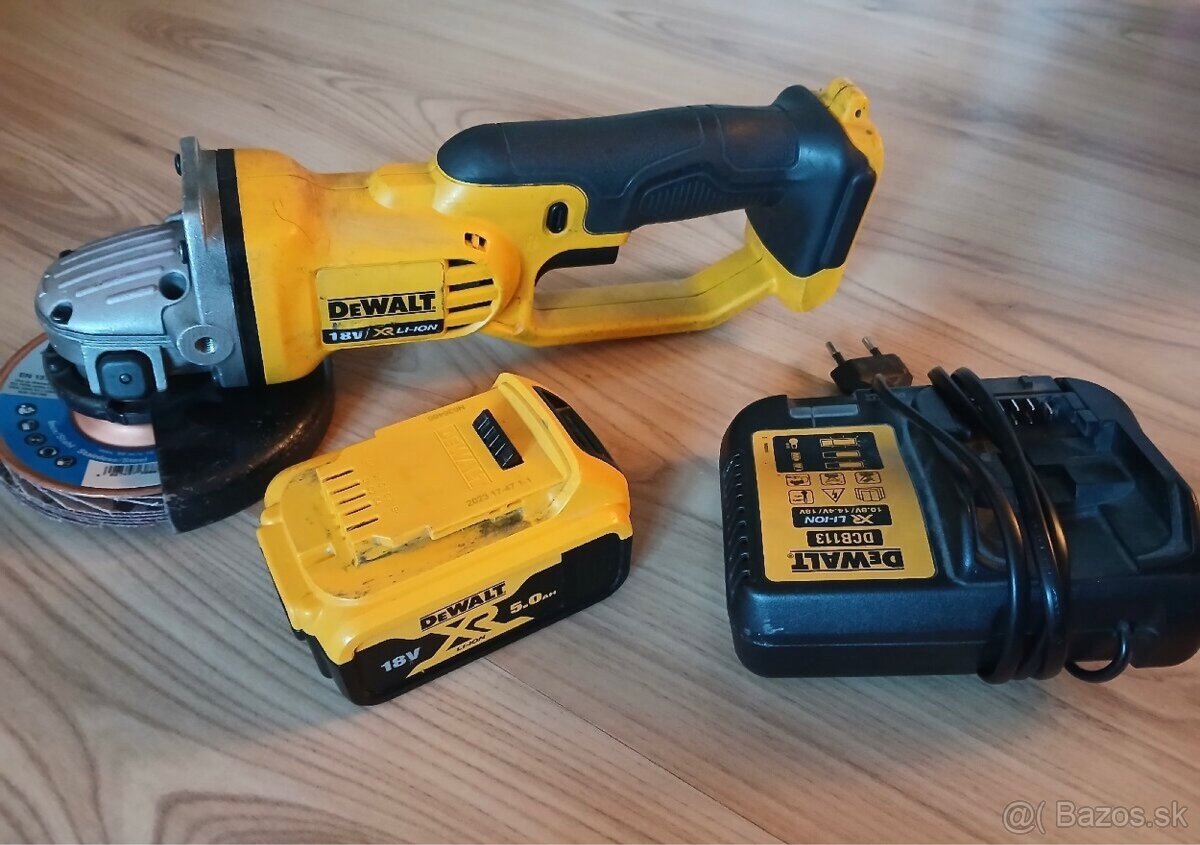 Aku Karbobruska Dewalt