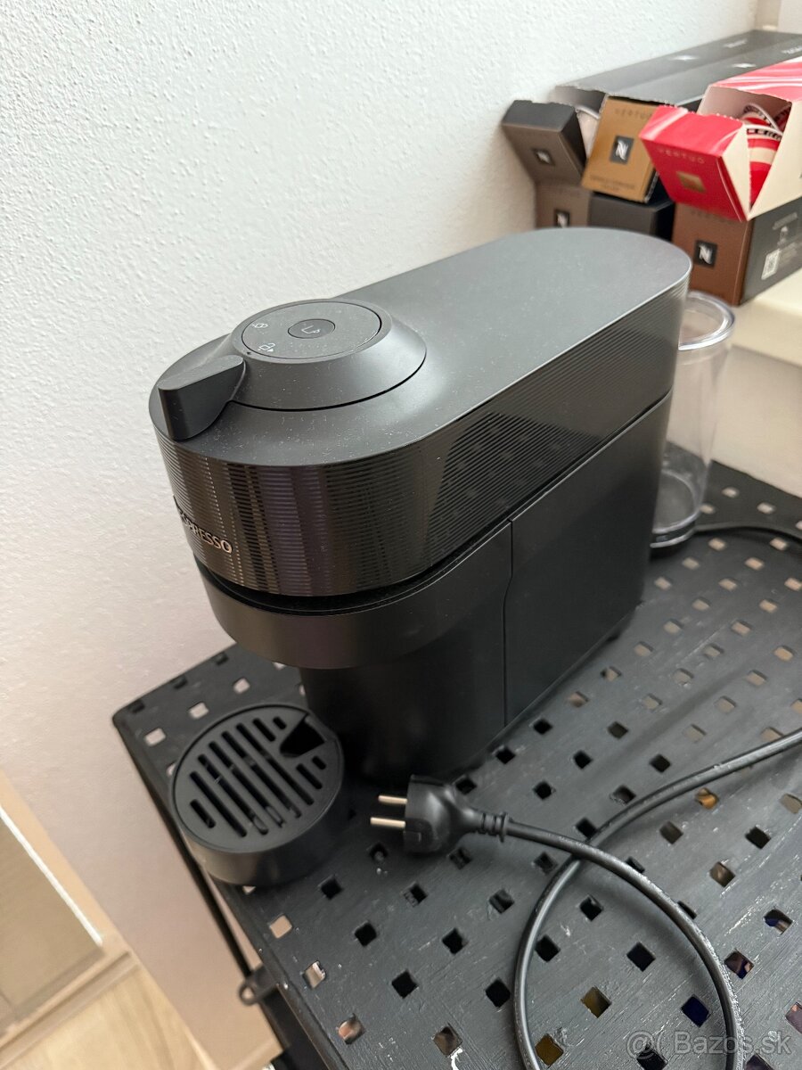 De'Longhi Nespresso Vertuo Pop ENV90.B čierny