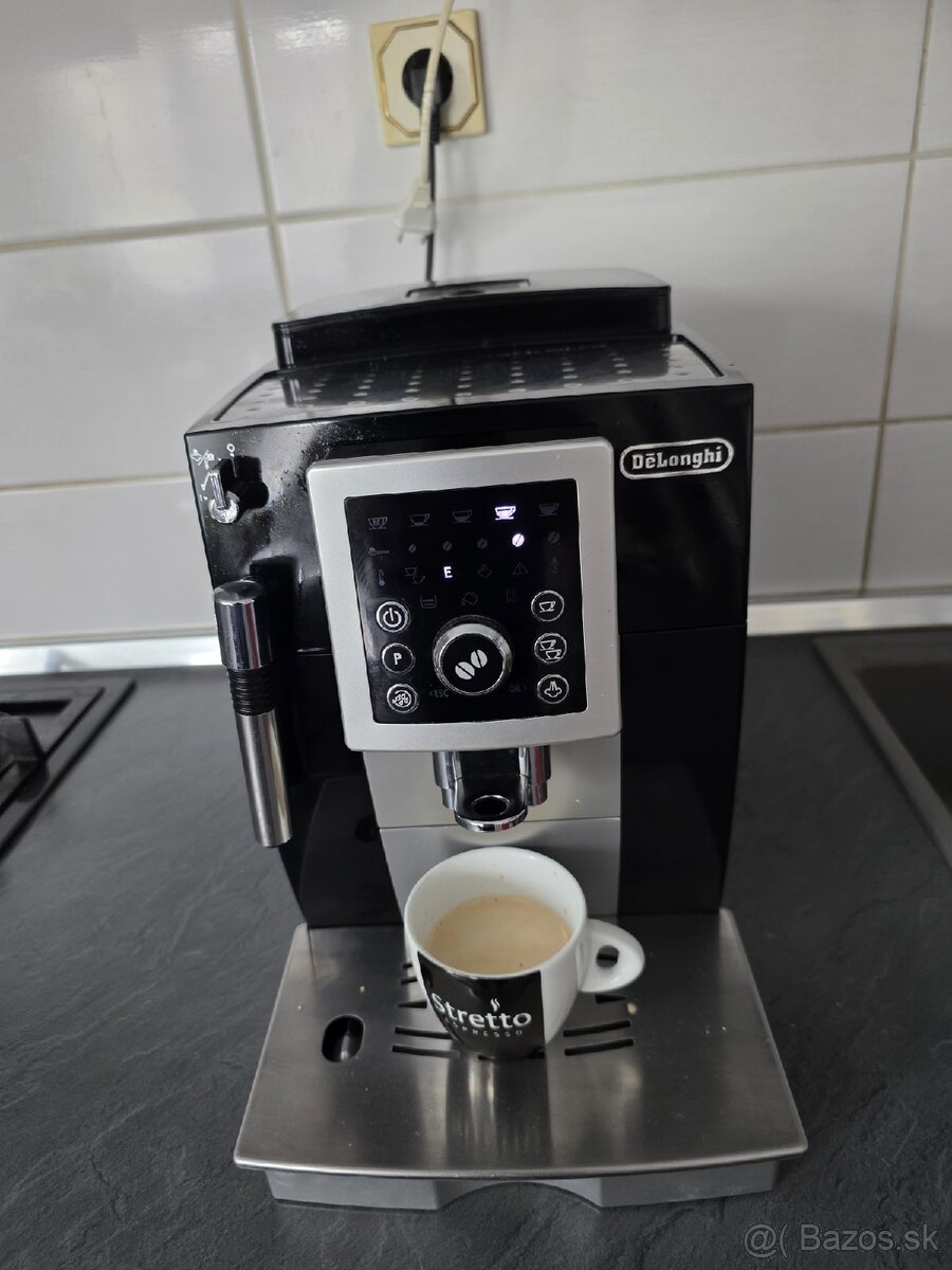 Kavovar Delonghi