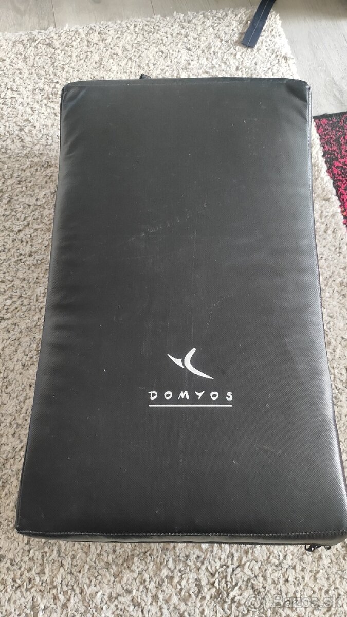 Boxovaci štít domyos