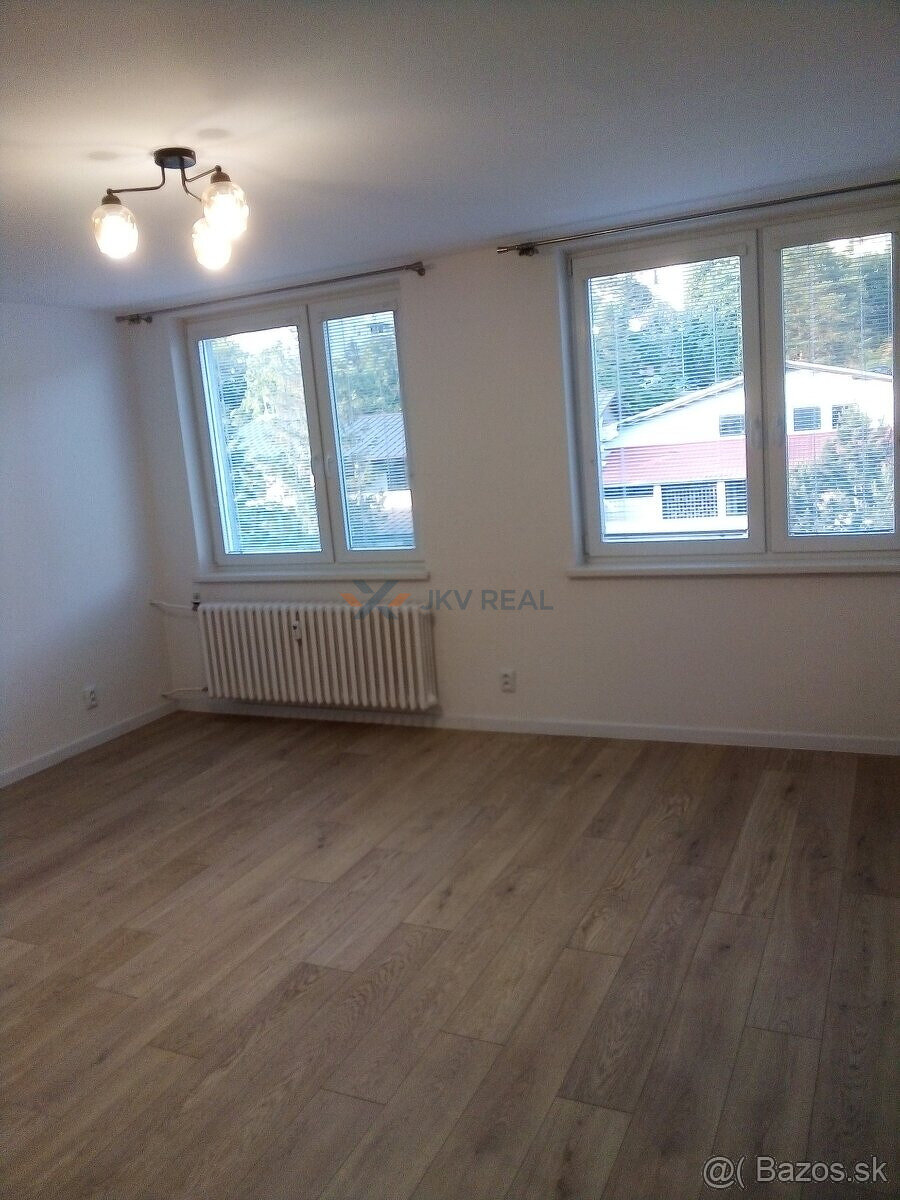 Na prenájom zrekonštruovaný 2-izb. byt - 49 m² vo Vranove n.