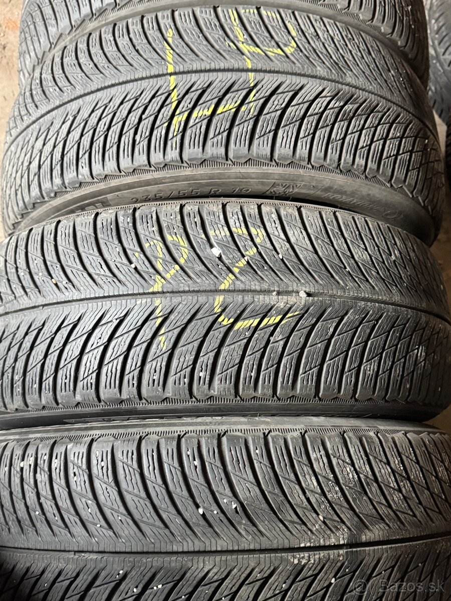235/55R19