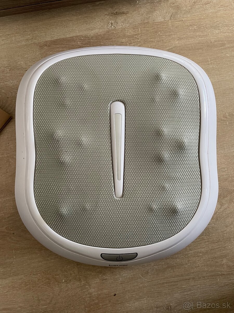 Masážny prístroj na nohy