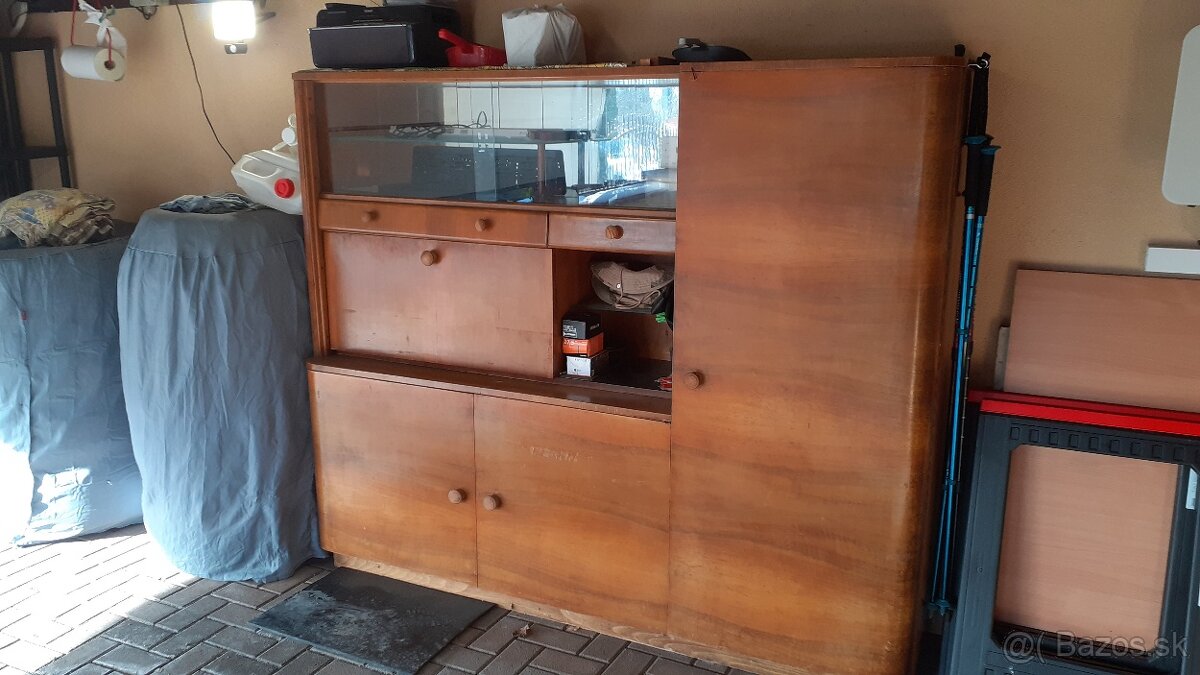 Retro kuchynská linka.