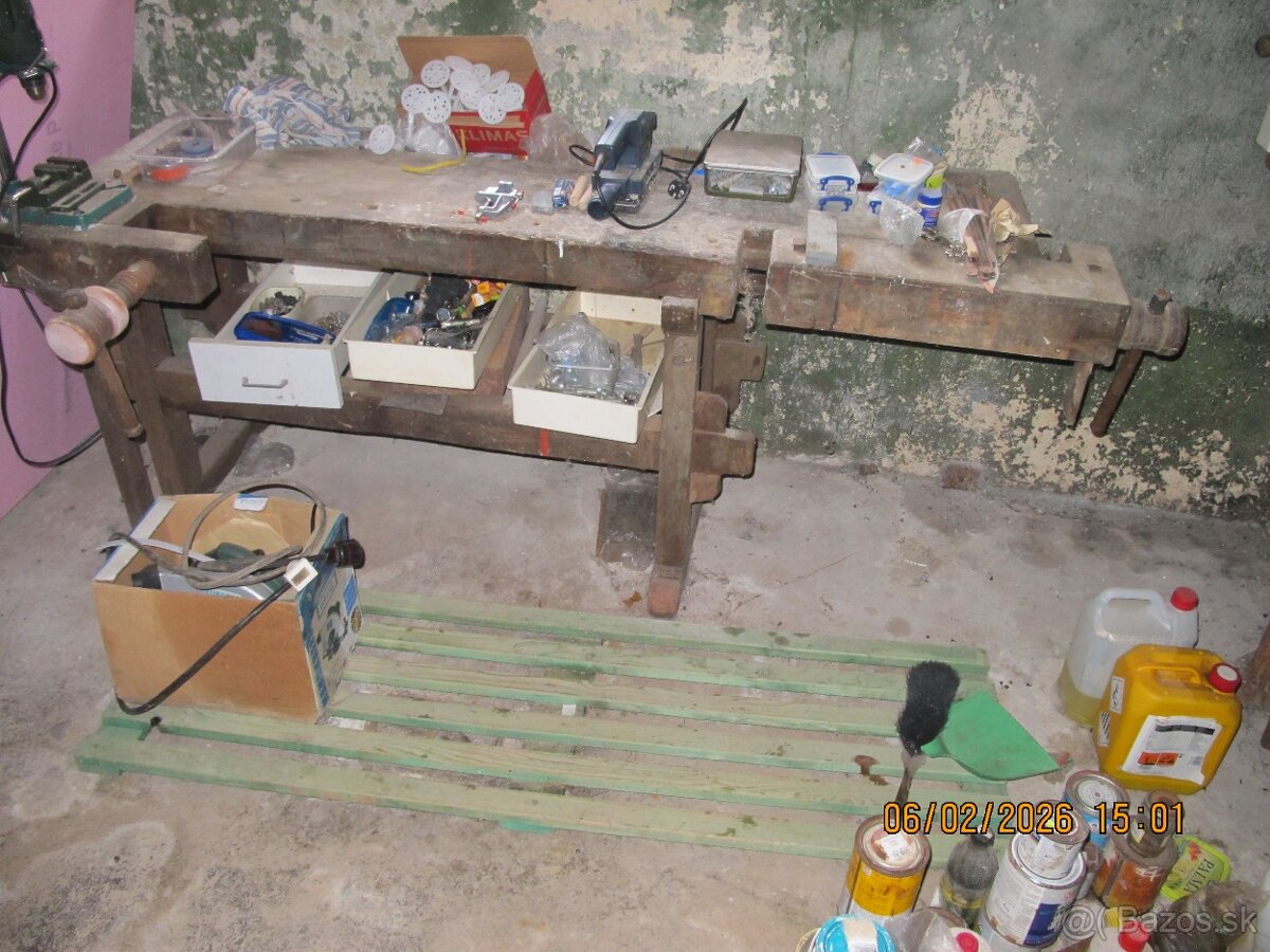Stolársky pracovný stôl