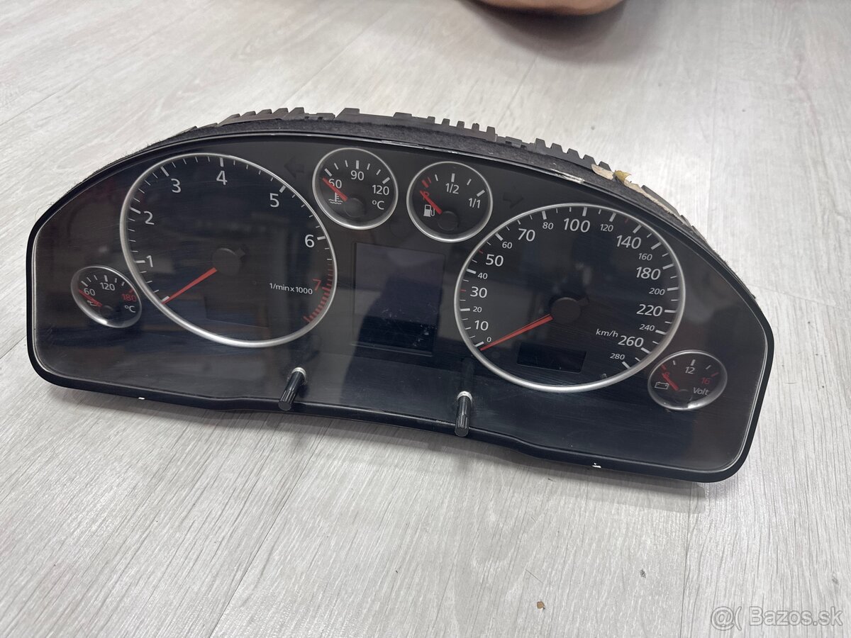 Budíky A6C5 benzin