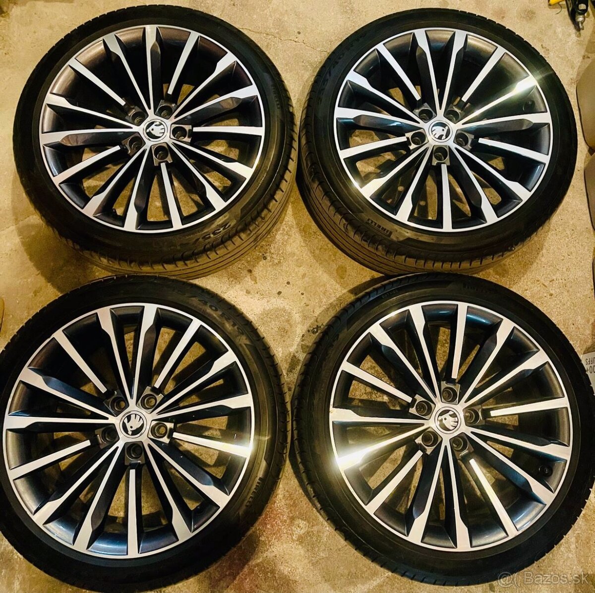 Škoda Trinity 19" 8,0J x 19“ ET 44 originál