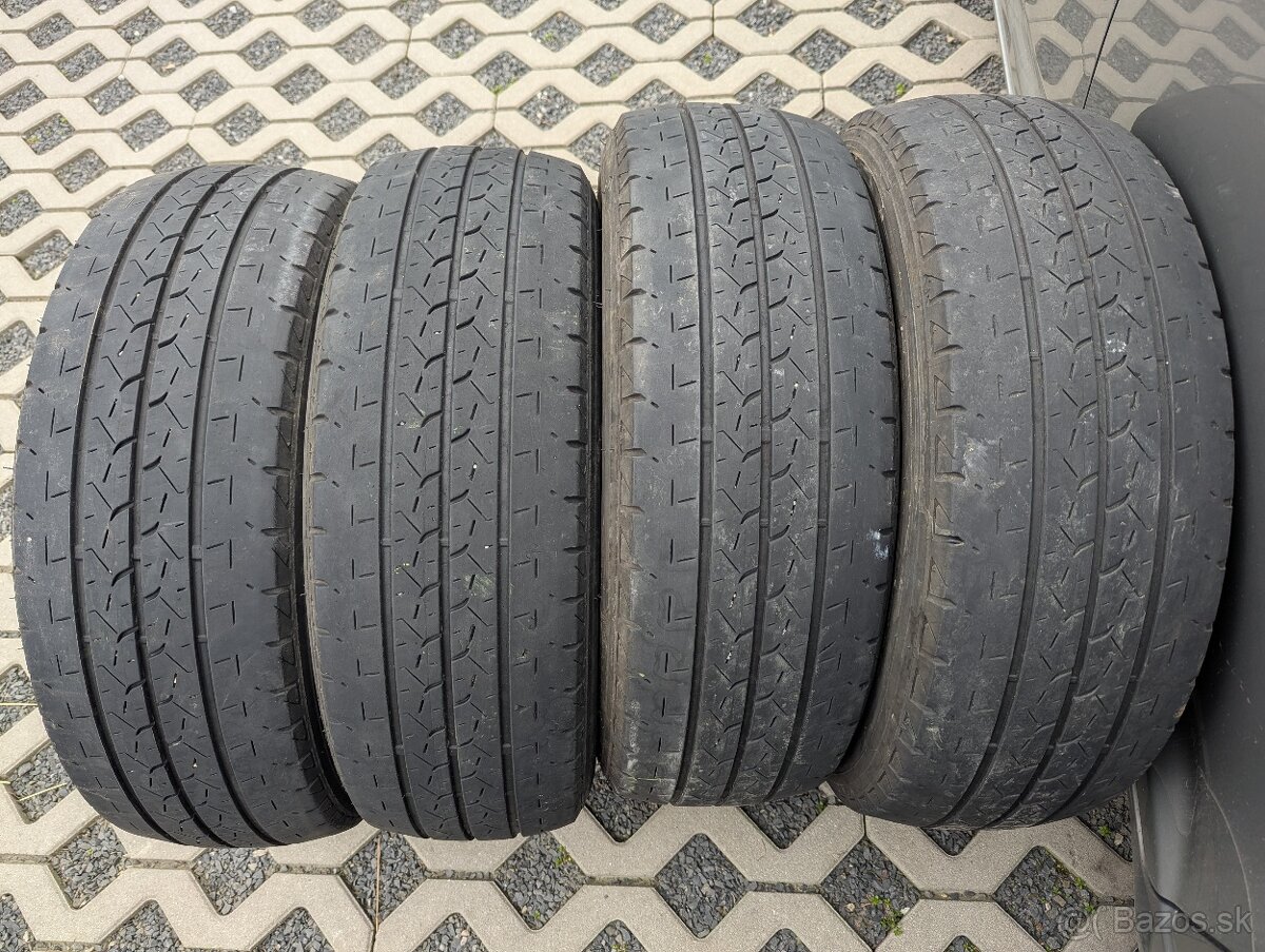 225/65 R16c bridgestone