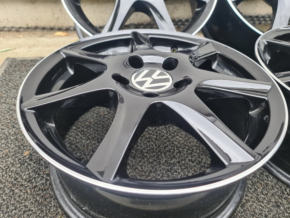 5x112 R16 DEZENT-BLACK COLOR