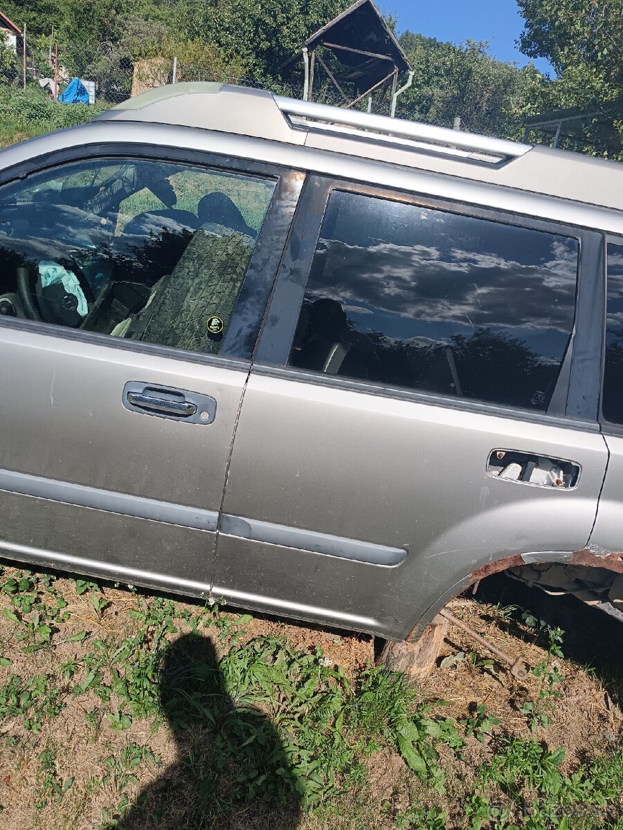 Rozpredám Nissan x trafil t30
