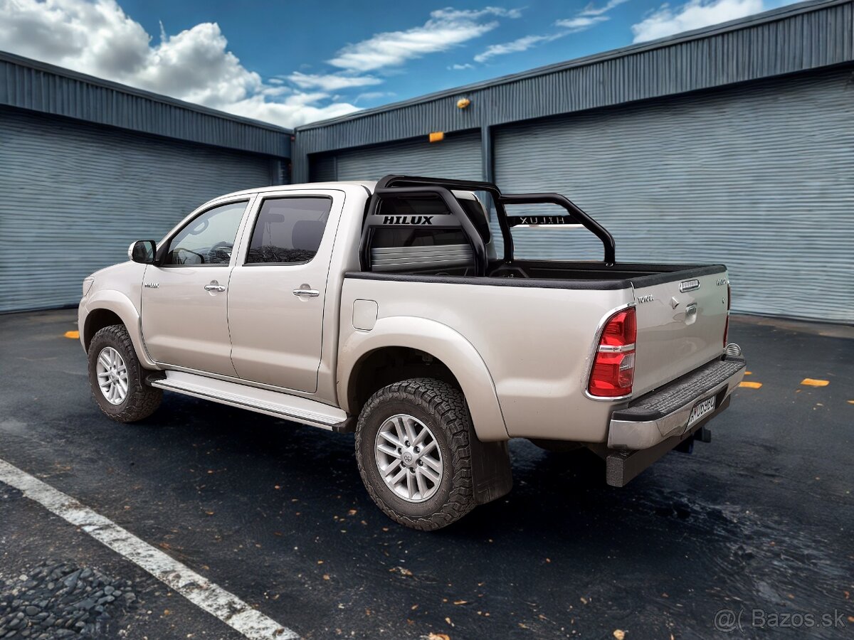 Zadný rám na korbu Toyota Hilux 2006-2015 - čierny, nerezový