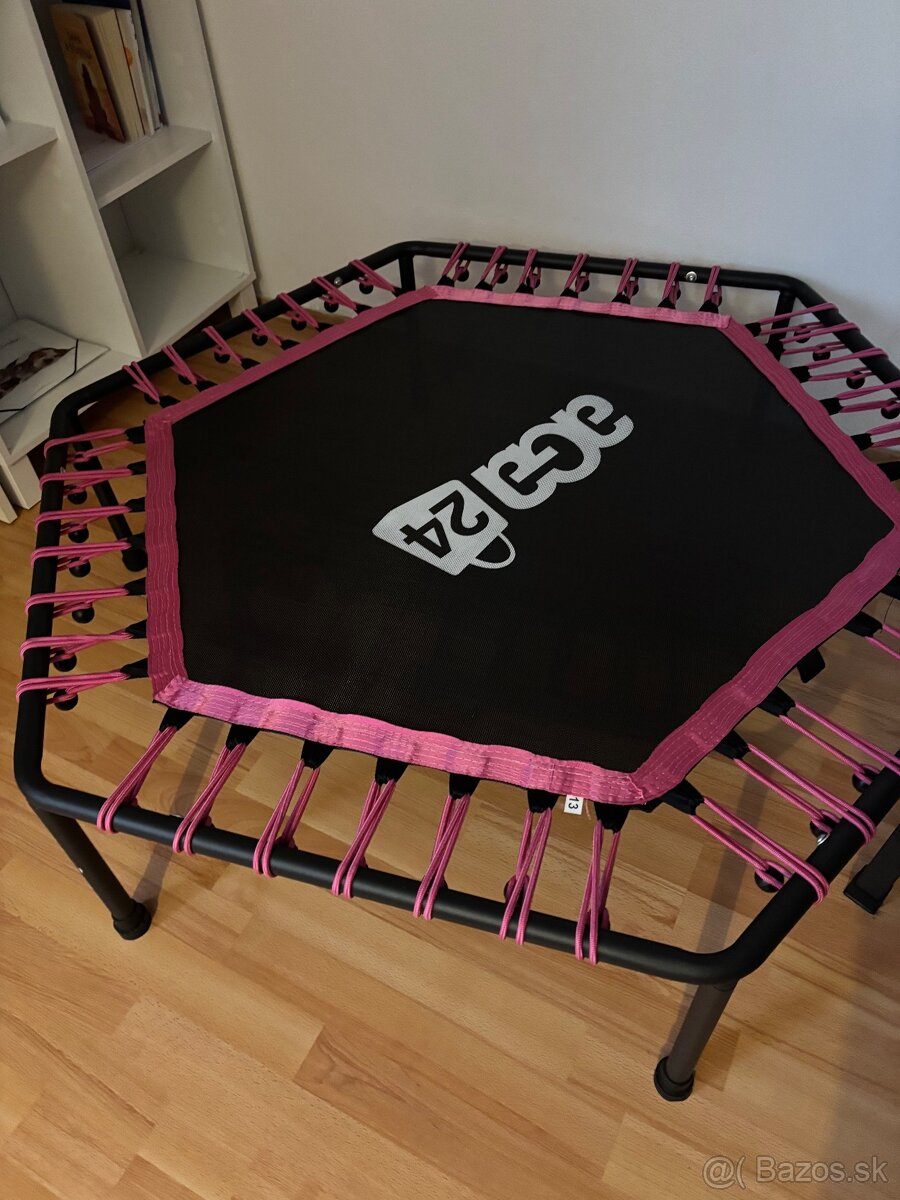 Trampolína