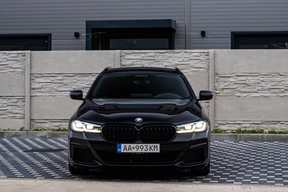BMW 520d Touring / M Paket / HK Audio / TOP STAV / PANORÁMA
