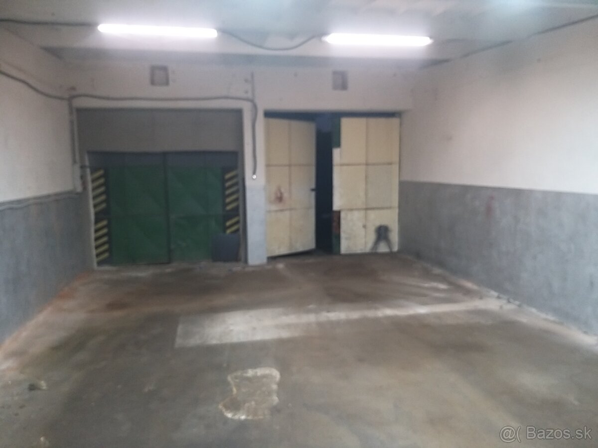 Prenajmem.Dvojgaraž z rozlohou 58m2,v Obci Babina