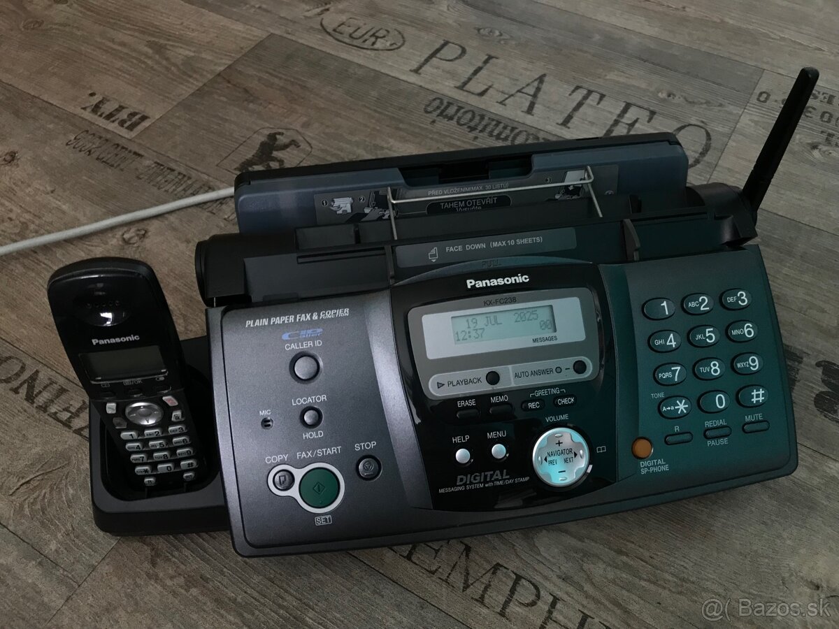 Telefon s faxom, kopirkou a odkazovacom Panasonic KX-FC238