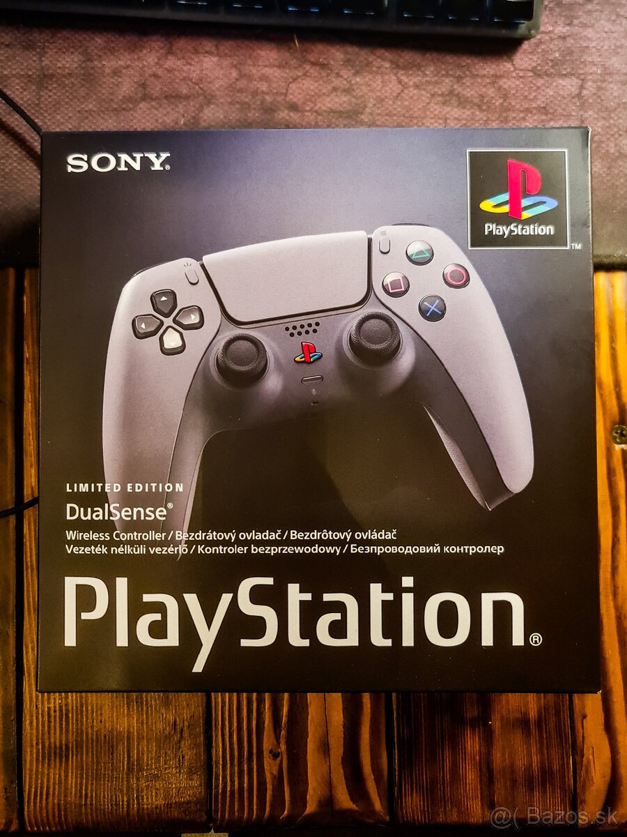 Dualsense 30th anniversary ovládač