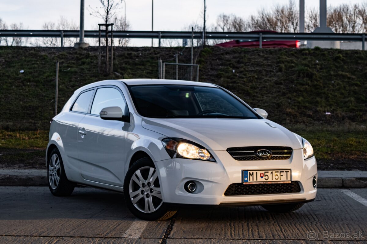 Kia Pro Cee´d 1.6 CRDi 85kW M6 / TOP STAV /